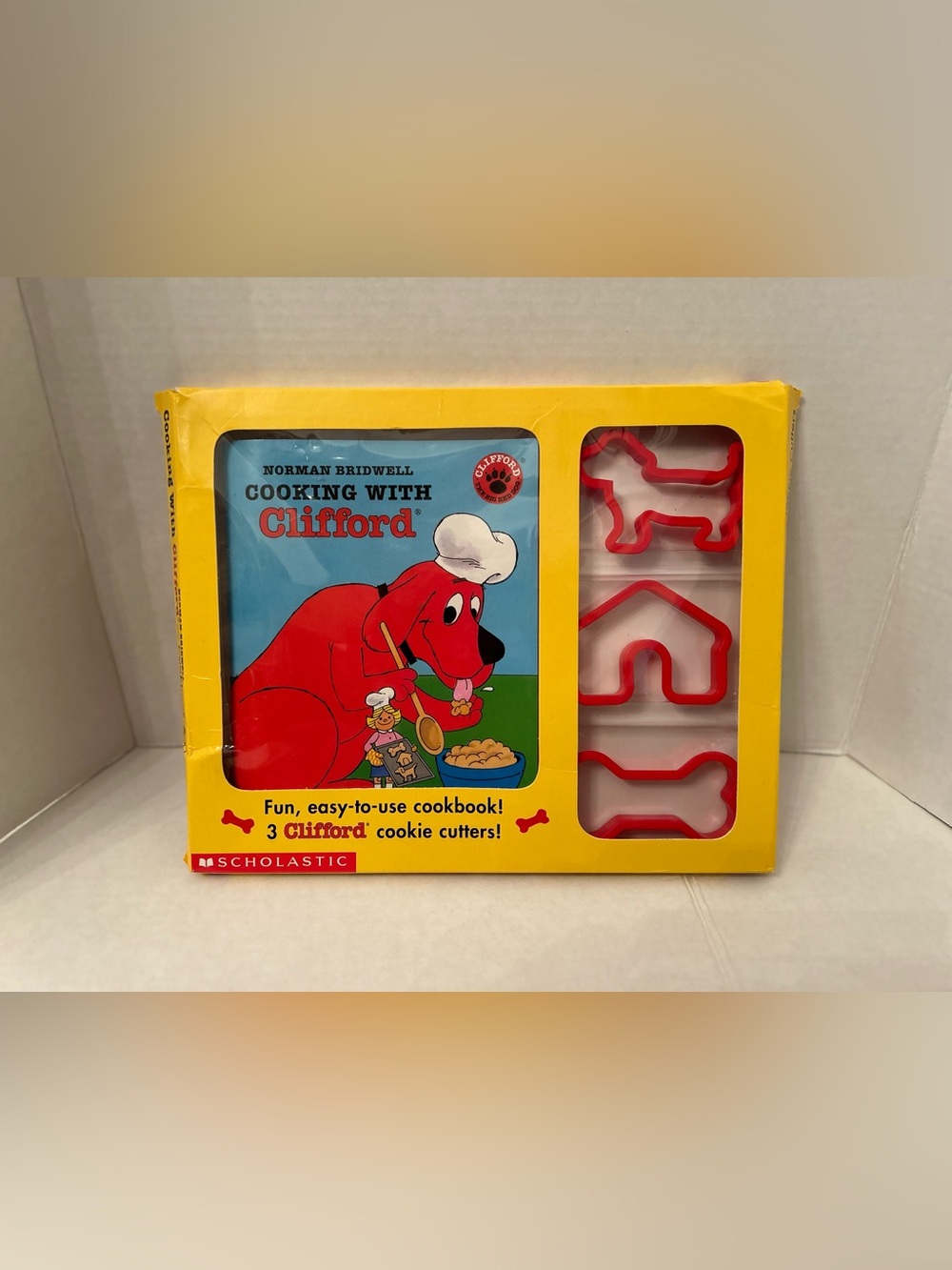 Scholastic Clifford Cookbook Set with Red Cookie Cutters and Yellow Box